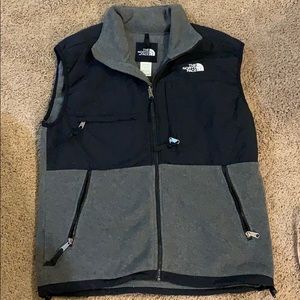 Men’s north face vest